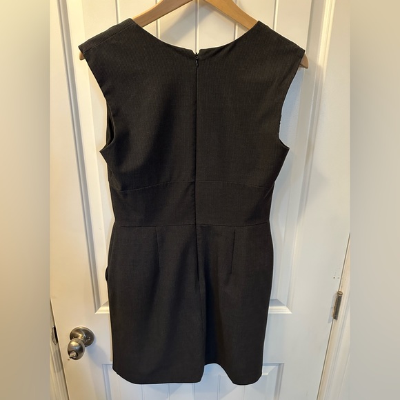 Les Château safe for work dress - Picture 2 of 4